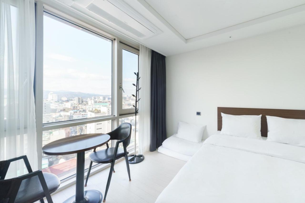 The Venezia Suite Hotel チュンチョン エクステリア 写真