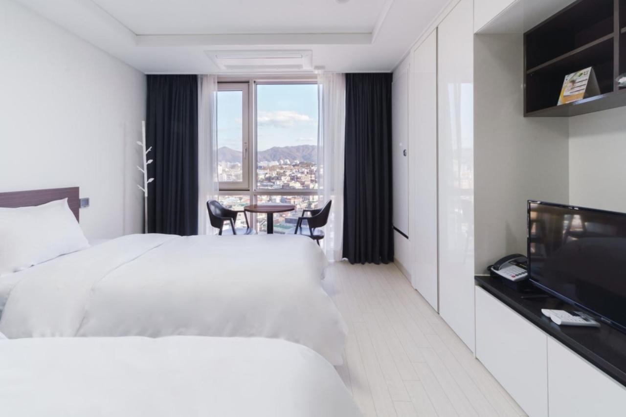 The Venezia Suite Hotel チュンチョン エクステリア 写真
