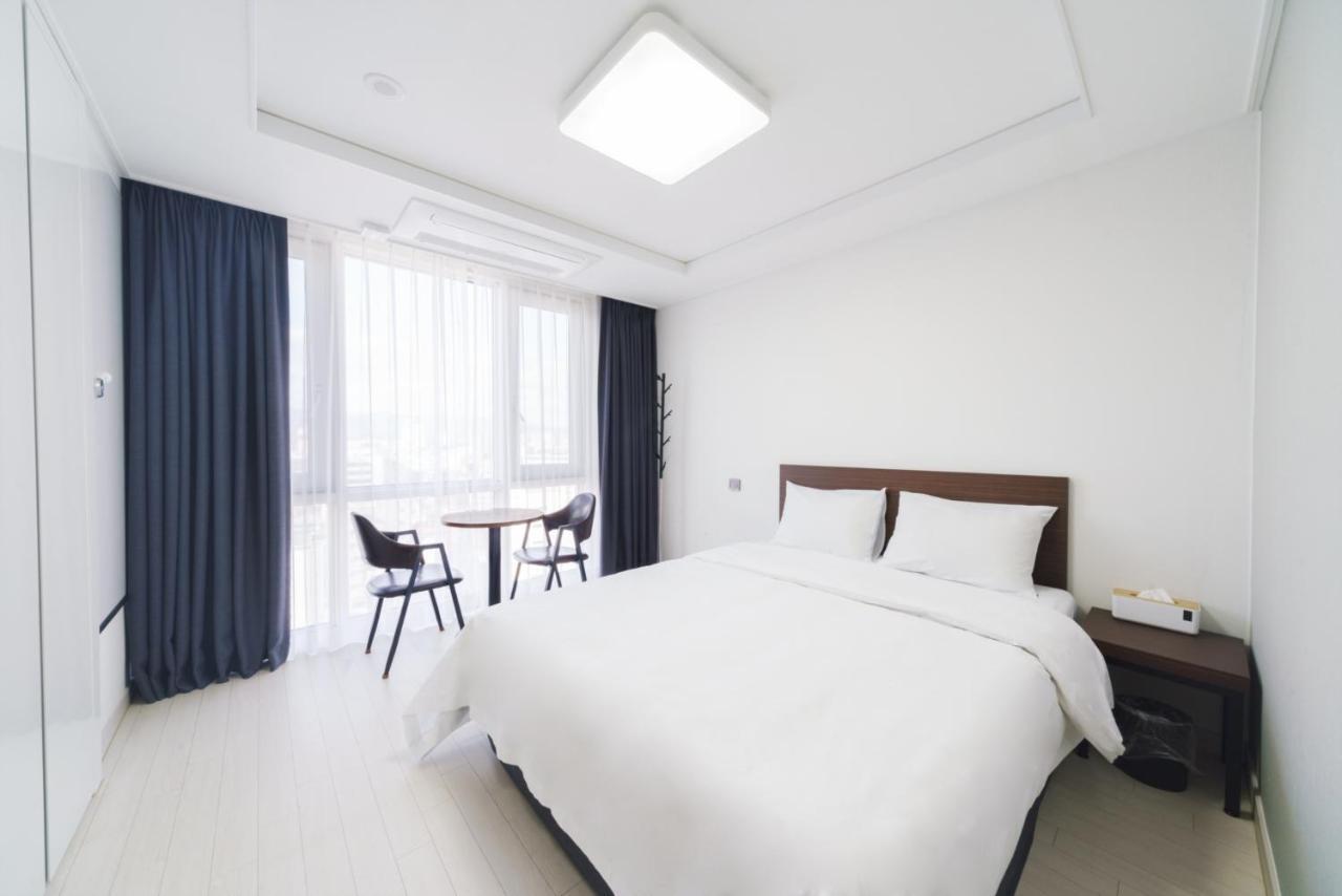 The Venezia Suite Hotel チュンチョン エクステリア 写真